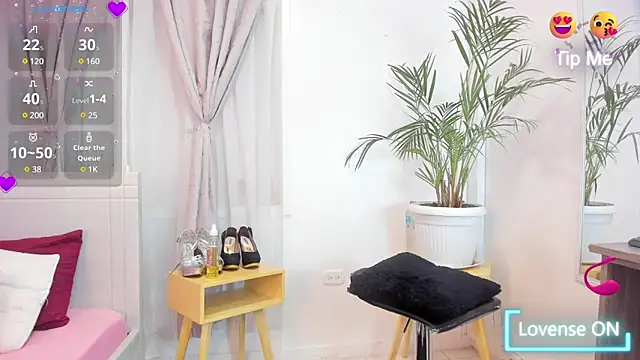 Snapshot of aitana_garcia_ chatting on March 22, 11:53 am aitana garcia online show from March 22, 11:53 am