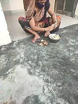 indian couple4 online show from September 21, 1:11 am