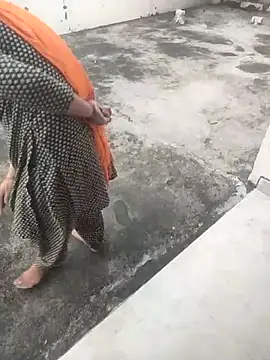 Snapshot of indian_couple4 chatting on October 31, 1:24 am indian couple4 online show from October 31, 1:24 am