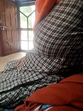 Snapshot of indian_couple4 chatting on November 29, 2:44 am indian couple4 online show from November 29, 2:44 am