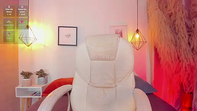 Snapshot of iiangel_ chatting on October 2, 10:35 pm iiangel online show from October 2, 10:35 pm