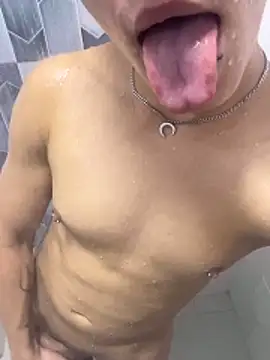 iiangel  online show from November 12, 6:45 pm