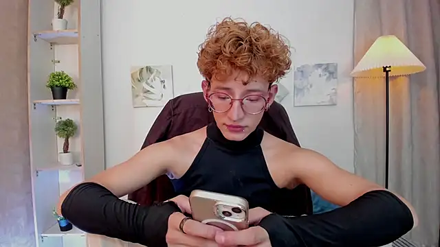 iiangel  online show from February 6, 4:30 am