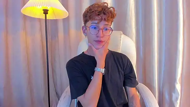 iiangel  online show from November 28, 3:39 am