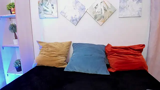 iiangel  online show from October 31, 4:42 am