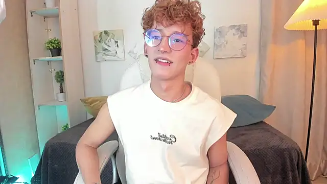 iiangel  online show from November 5, 4:15 am