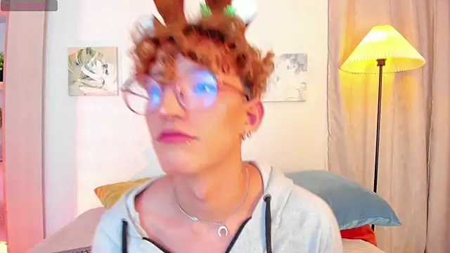 iiangel  online show from December 14, 5:24 am