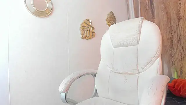 Snapshot of iiangel_ chatting on September 11, 2:33 am iiangel online show from September 11, 2:33 am