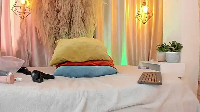 Snapshot of iiangel_ chatting on September 16, 3:02 pm iiangel online show from September 16, 3:02 pm