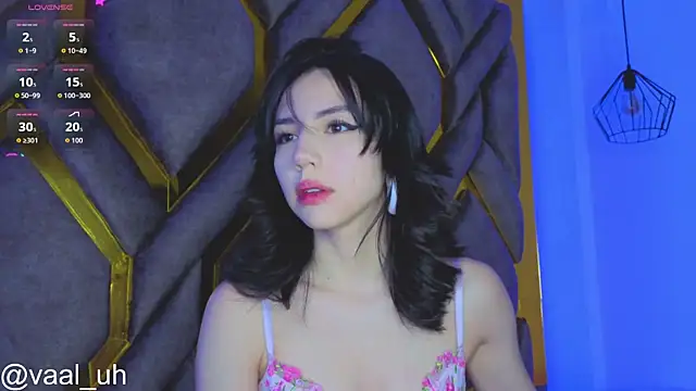 Snapshot of Valuh_Blake chatting on December 17, 12:43 pm Valuh Blake online show from December 17, 12:43 pm