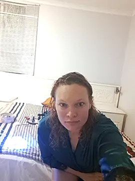 redsparrowXxXx online show from February 18, 6:37 pm