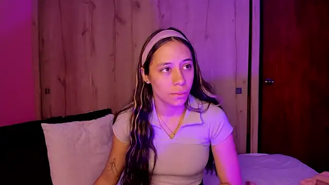 Snapshot of TANIA_06 chatting on May 7, 1:03 pm TANIA 06 online show from May 7, 1:03 pm