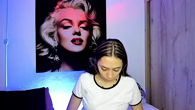 TANIA 06 online show from December 3, 1:10 pm