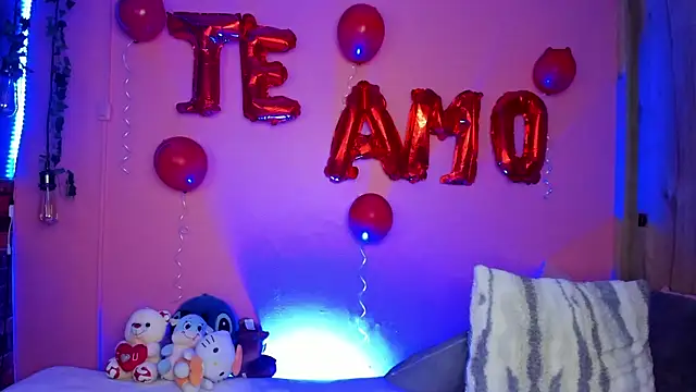 Snapshot of TANIA_06 chatting on February 20, 1:24 pm TANIA 06 online show from February 20, 1:24 pm