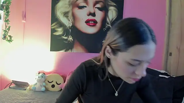Snapshot of TANIA_06 chatting on July 2, 1:17 pm TANIA 06 online show from July 2, 1:17 pm