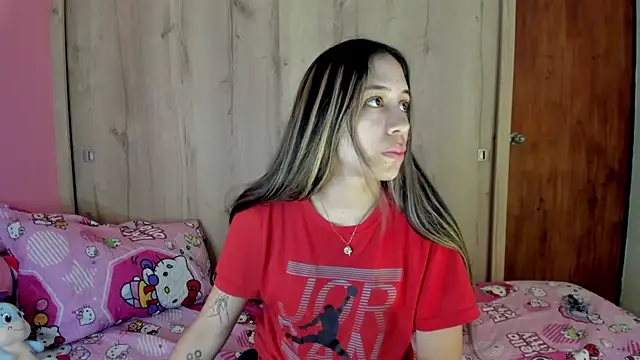 Snapshot of TANIA_06 chatting on June 15, 1:11 pm TANIA 06 online show from June 15, 1:11 pm