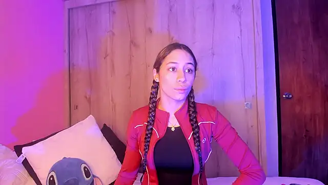 TANIA 06 online show from April 18, 1:13 pm