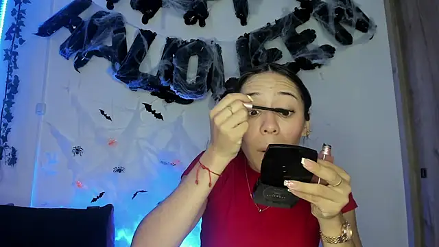 TANIA 06 online show from November 3, 1:15 pm