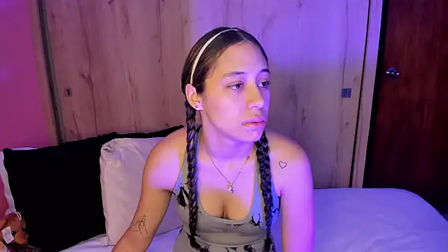 Snapshot of TANIA_06 chatting on May 9, 1:14 pm TANIA 06 online show from May 9, 1:14 pm