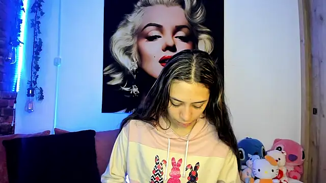 TANIA 06 online show from January 12, 1:18 pm