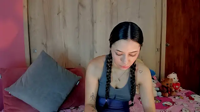 Snapshot of TANIA_06 chatting on June 18, 1:27 pm TANIA 06 online show from June 18, 1:27 pm