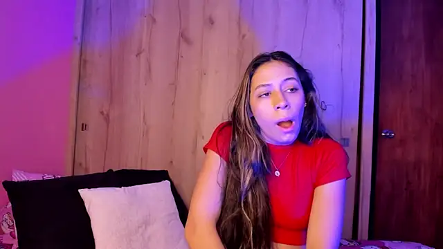 Snapshot of TANIA_06 chatting on May 11, 1:56 pm TANIA 06 online show from May 11, 1:56 pm