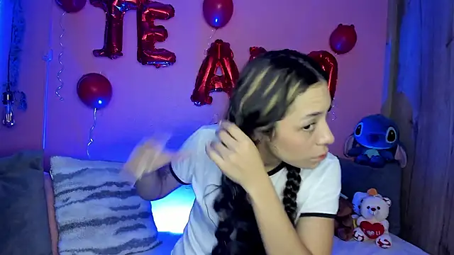 Snapshot of TANIA_06 chatting on February 23, 1:12 pm TANIA 06 online show from February 23, 1:12 pm