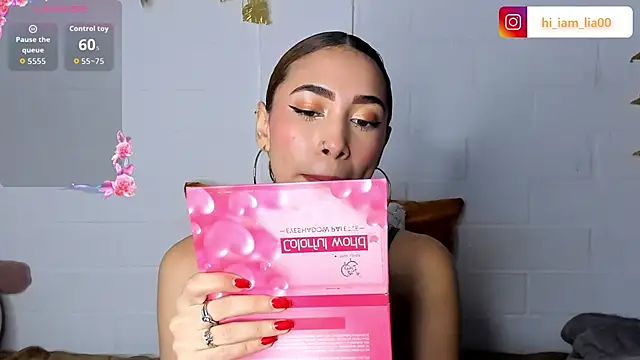 LiaHansson online show from November 13, 7:18 pm