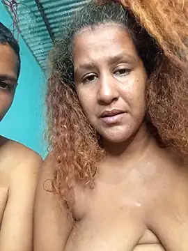 Snapshot of shirlihot chatting on December 21, 1:02 pm shirlihot online show from December 21, 1:02 pm