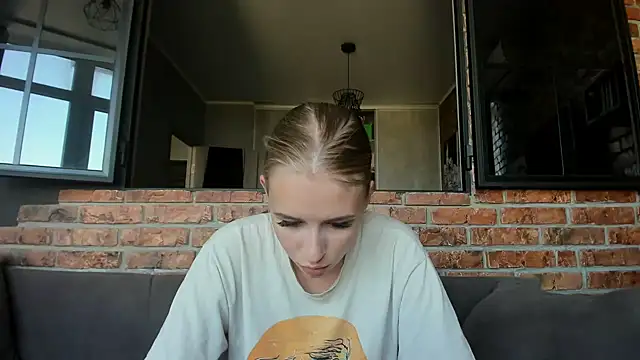 Snapshot of AnnNorriss chatting on September 8, 2:16 pm AnnNorriss online show from September 8, 2:16 pm