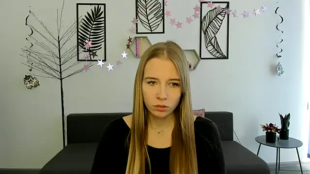 Snapshot of AnnNorriss chatting on March 7, 10:24 am AnnNorriss online show from March 7, 10:24 am
