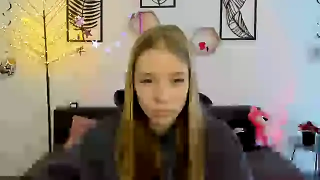 Snapshot of AnnNorriss chatting on February 26, 1:43 pm AnnNorriss online show from February 26, 1:43 pm