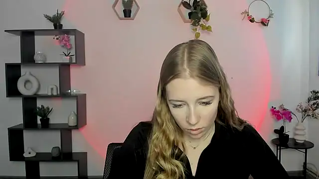 Snapshot of AnnNorriss chatting on March 2, 9:43 am AnnNorriss online show from March 2, 9:43 am