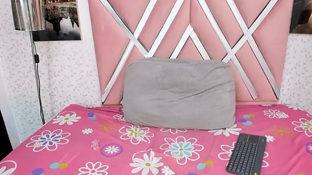 Emily-Carter online show from February 8, 10:29 pm