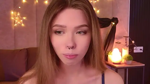 Sierra Fane online show from April 3, 12:33 pm