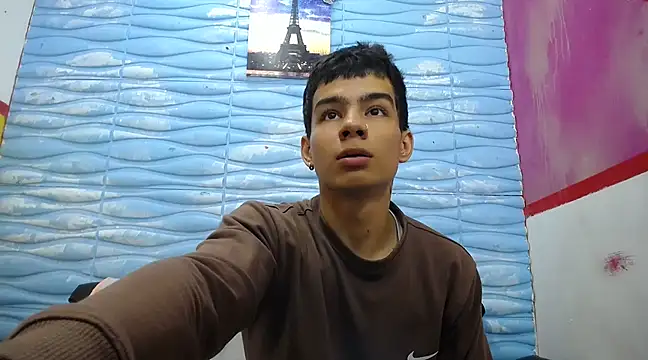 seigfried0 online show from March 16, 7:17 pm