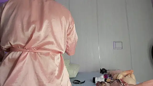 sasha riverss online show from April 12, 7:50 pm