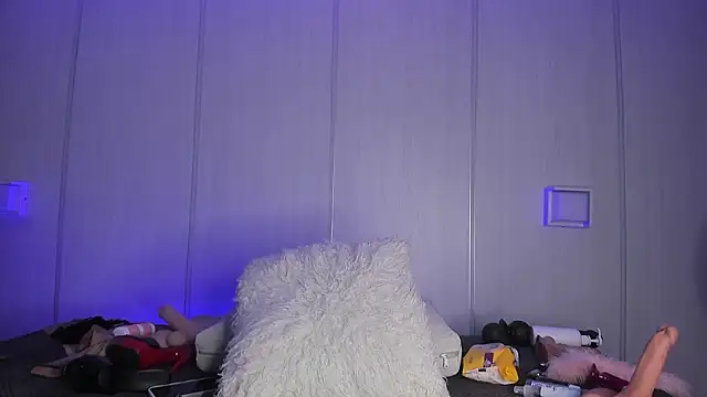 sasha riverss online show from March 9, 7:06 pm