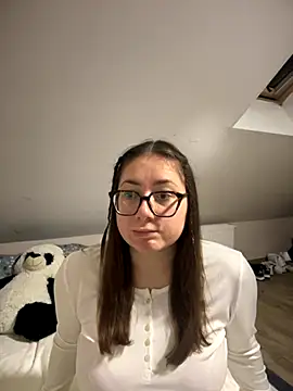 May Alisa online show from October 10, 5:14 pm