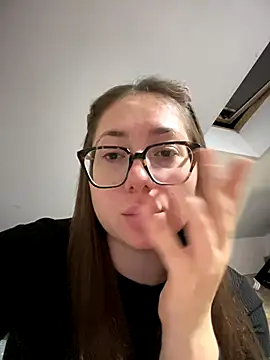 May Alisa online show from September 28, 6:59 pm