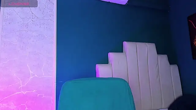 Snapshot of Allex_Cano chatting on October 22, 7:46 pm Allex Cano online show from October 22, 7:46 pm