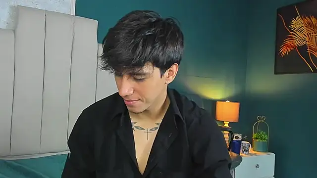 Snapshot of Allex_Cano chatting on November 18, 11:02 am Allex Cano online show from November 18, 11:02 am