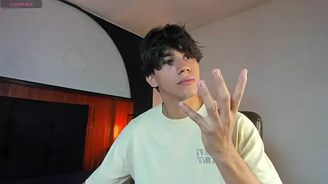 Allex Cano online show from April 14, 9:31 pm