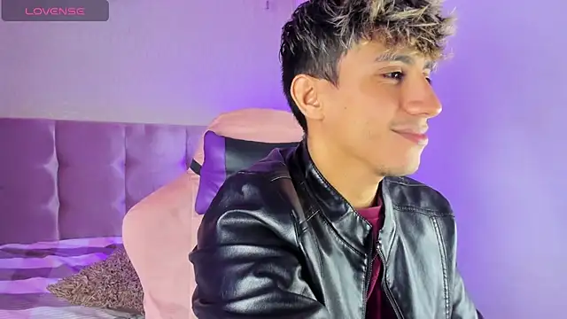 Snapshot of Allex_Cano chatting on March 16, 11:16 am Allex Cano online show from March 16, 11:16 am