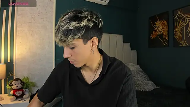 Snapshot of Allex_Cano chatting on March 21, 11:55 am Allex Cano online show from March 21, 11:55 am