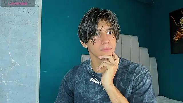 Snapshot of Allex_Cano chatting on October 11, 4:57 am Allex Cano online show from October 11, 4:57 am