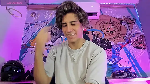 Snapshot of Allex_Cano chatting on September 17, 7:16 pm Allex Cano online show from September 17, 7:16 pm