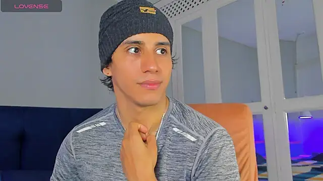 Snapshot of Allex_Cano chatting on September 24, 10:05 pm Allex Cano online show from September 24, 10:05 pm