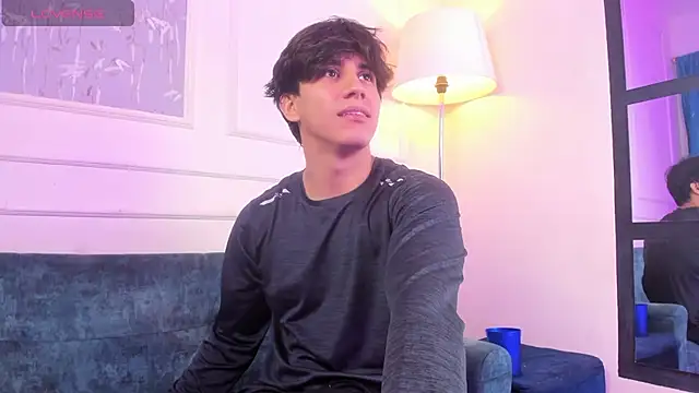 Allex Cano online show from April 12, 8:34 pm