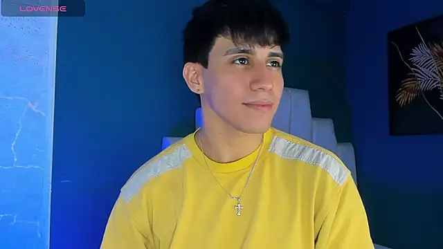 Snapshot of Allex_Cano chatting on October 12, 7:15 pm Allex Cano online show from October 12, 7:15 pm